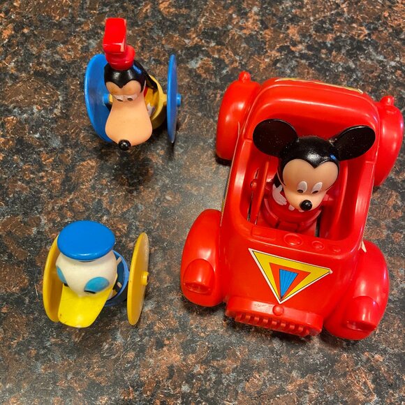 Vintage Disney 1991 Illco Mickey Mouse Driving Car Toy Japan Goofy Donald Duck - Picture 1 of 6